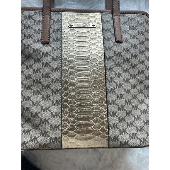Michael Kors Brown Signature Tote Gold Texture. Excellent Condition!!129 - Picture 12 of 12